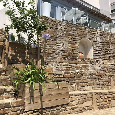 La Voile Hotel